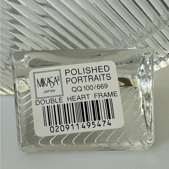 Mikasa New in Box & Never Used Glass Photo Frame - Picture 2 of 2